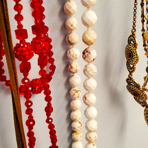 Necklaces - Picture 3 of 8